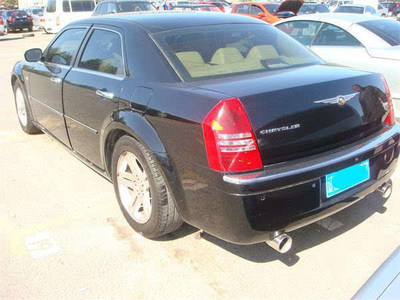 山寨豪車夢(mèng)碎街頭 大眾途觀改裝勞斯萊斯，一場(chǎng)虛驚背后的反思