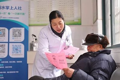 “健康大篷車”駛?cè)臊埲樘?送醫(yī)下鄉(xiāng)暖民心，健康服務(wù)零距離